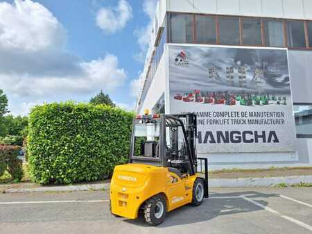 Electric - 4 wheels 2025  HC (Hangcha) XE30i (CPD30-XEY2-SI) (7)