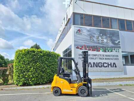 Elektryczne 4-kołowe 2025  HC (Hangcha) XE18i (2)