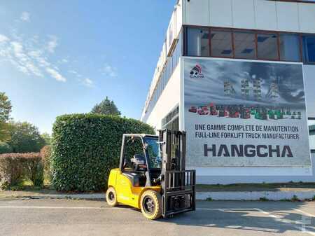 Eléctrica de 4 ruedas 2025 HC (Hangcha) XE30i ( CPD30-XEY2HA-SI ) (2)