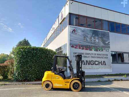 Elektrisk- 4 hjul 2025 HC (Hangcha) XE30i ( CPD30-XEY2HA-SI ) (3)