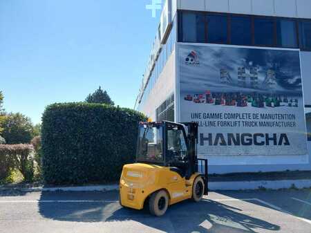 Elektro čtyřkolový VZV 2025 HC (Hangcha) XE30Hi ( CPD30-XEY2H2-SI ) (1)