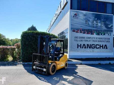 Eléctrica de 4 ruedas 2025 HC (Hangcha) XE30Hi ( CPD30-XEY2H2-SI ) (1)