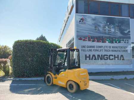 Eléctrica de 4 ruedas 2025 HC (Hangcha) XE30Hi ( CPD30-XEY2H2-SI ) (2)