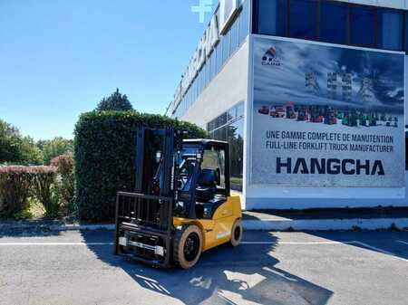 Eléctrica de 4 ruedas 2025 HC (Hangcha) XE30Hi ( CPD30-XEY2H2-SI ) (4)