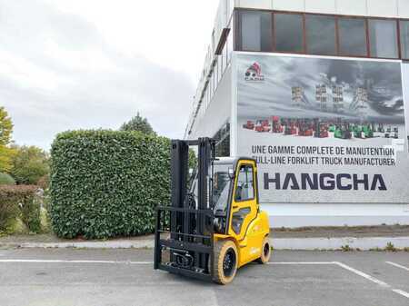 Elektryczne 4-kołowe 2025 HC (Hangcha) XE35i (CPD35-XEY2HA-SI) (1)