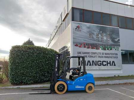 Sähkö - 4 pyör 2025  HC (Hangcha) XE30i ( CPD30-XEY2HA-SI ) (6)