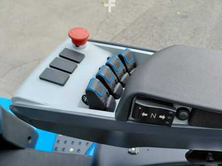 Sähkö - 4 pyör 2025  HC (Hangcha) XE30i ( CPD30-XEY2HA-SI ) (8)