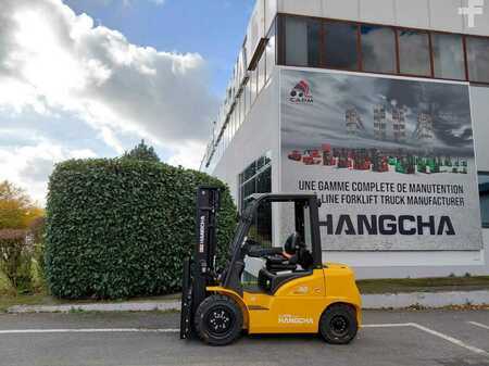 Eléctrica de 4 ruedas 2025 HC (Hangcha) XE30Hi ( CPD30-XEY2H2-SI ) (1)
