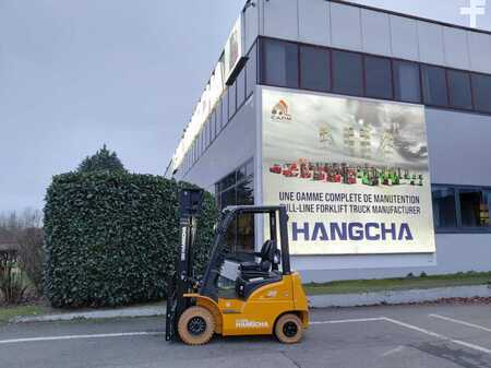 Eléctrica de 4 ruedas 2025 HC (Hangcha) XE20Ci (1)