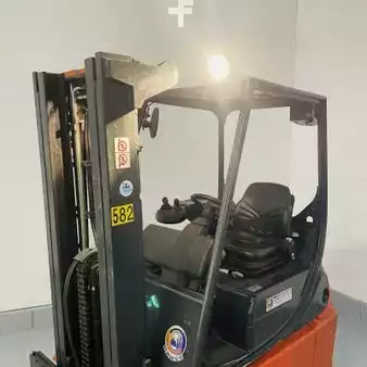 Linde E16-02 - GFE Group - Carrelli elevatori Linde E16-02 - GFE Group - Carrelli elevatori