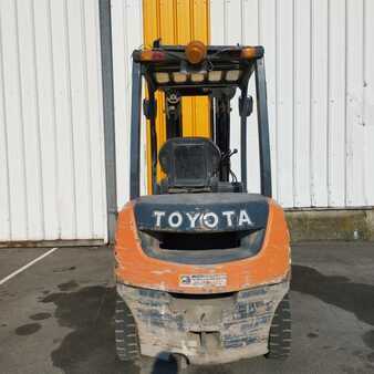 Carrelli elevatori diesel  Alto TOYOTA 02-8FD25 (6)