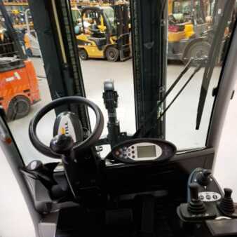 Gas gaffeltruck  Still RX70-16T (8)