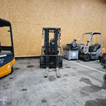 Autres 2005  CAT Lift Trucks EP30K-PAC (2)
