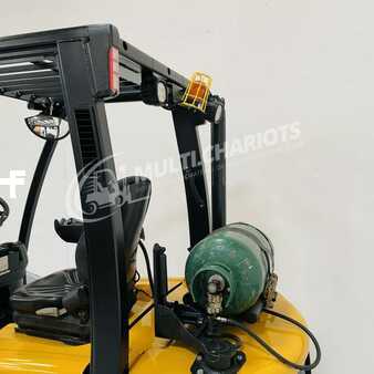 Empilhador a gás 2016  Yale GLP25VX (10)