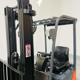 Overige 2010  Toyota 7FBEST10 (3)
