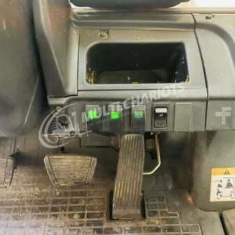 Empilhador diesel 2005  CAT Lift Trucks DP30N (7)