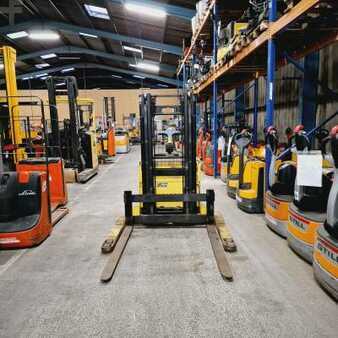 Pallet Stackers 2003  Hyster S1.5S (2)