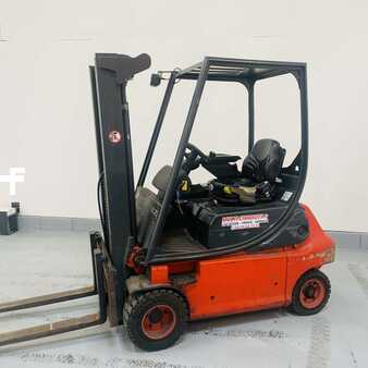 Elektro čtyřkolový VZV 2002  Fenwick E20P-02C (2)