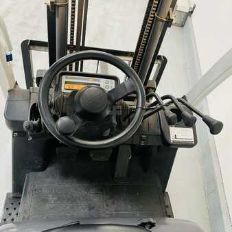 Chariots élévateurs GPL 2016  Nissan DP1F1A15 (9)