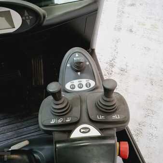 Dieseltrukki - Still RX70-20 (8)