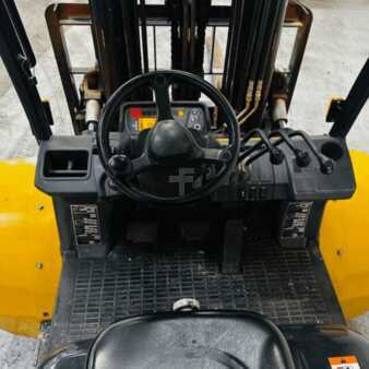 Empilhador diesel 2016  CAT Lift Trucks DP50 (7)