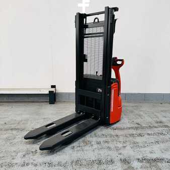 Other 2002  Fenwick L10 (3)