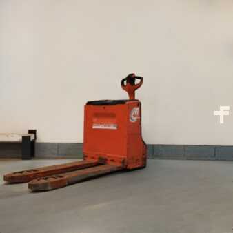 Lavtløftende truck 2012  Fenwick T18 (1)