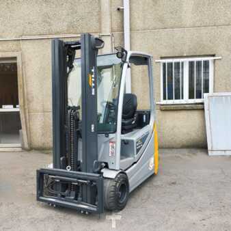 Elektro čtyřkolový VZV  Still RX20-18 (1)