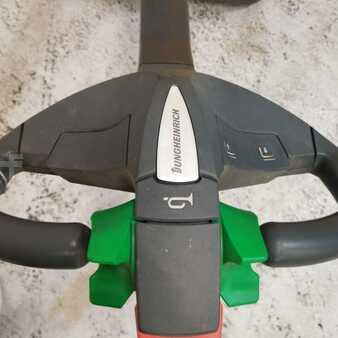 Transpalettes éléctriques  Jungheinrich EJEC20 (8)
