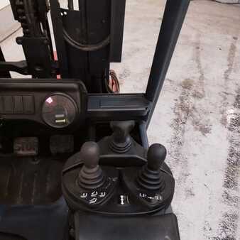 Elektro čtyřkolový VZV 2002  Fenwick E16 (5)
