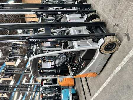 Eléctrico - 4 rodas 2017  Still RX50-13 (2)