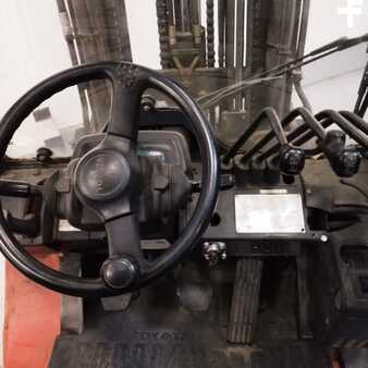 LPG VZV 2005  Toyota 02-7FGF30 (6)