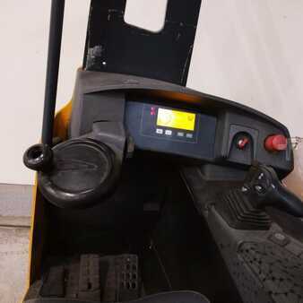 Carrelli retrattili  Jungheinrich JUNGHEINRICH ETV214 (4)