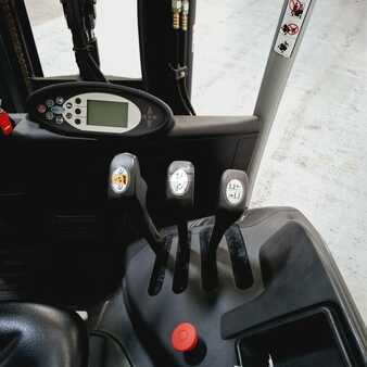 Elektro čtyřkolový VZV  Still RX20-15 (8)