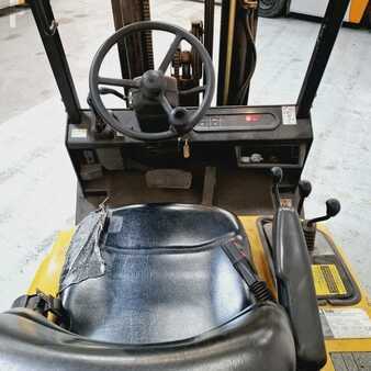 Empilhador a gás 2005  Yale GLP25TF (6)