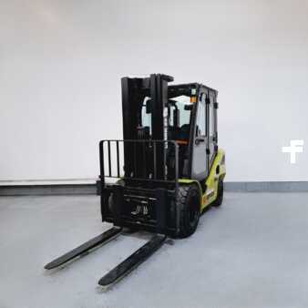 Chariots élévateurs diesel 2025  Clark S35D (1)