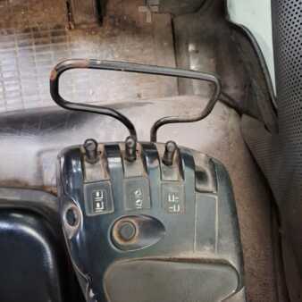 Outro 2004  CAT Lift Trucks GP25N (9)