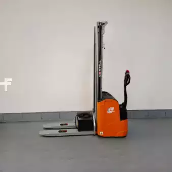 Wózek wysokiego podnoszenia 2014  Still EGV16 (3)