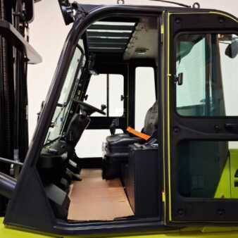 Ostatní 2025  Clark C70D (6)