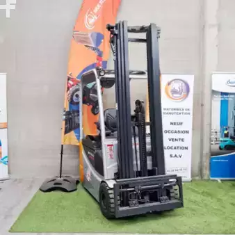 Chariots électriques à 4 roues 2015  Still RX50-16 (2)