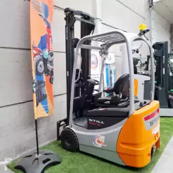 Chariots électriques à 4 roues 2015  Still RX50-16 (3)