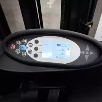 Chariots électriques à 4 roues 2015  Still RX50-16 (8)