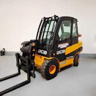 Autres 2015  JCB TLT30G (1)