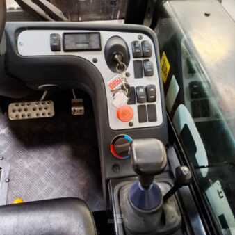 Autres 2015  JCB TLT30G (9)