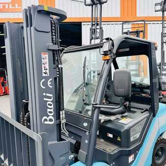 Carretilla elevadora GLP 2022  Baoli KBG30 (1)