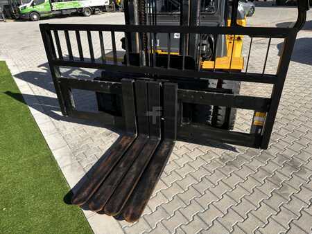 Dízel targoncák 2019  TCM FD70-4L (11)