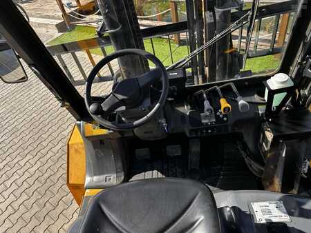 Dízel targoncák 2019  TCM FD70-4L (6)