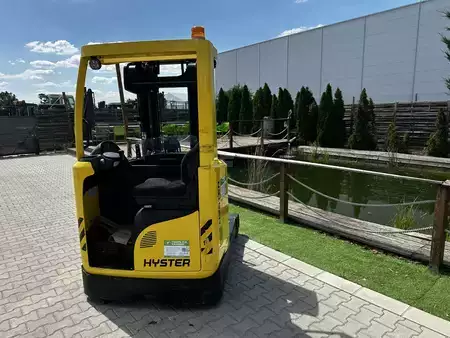 Schubmaststapler 2019  Hyster R1.6 (2)