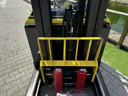 Schubmaststapler 2019  Hyster R1.6 (8)