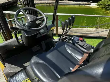 Elektro 4 Rad 2023  Hyundai 35B-9U (3)